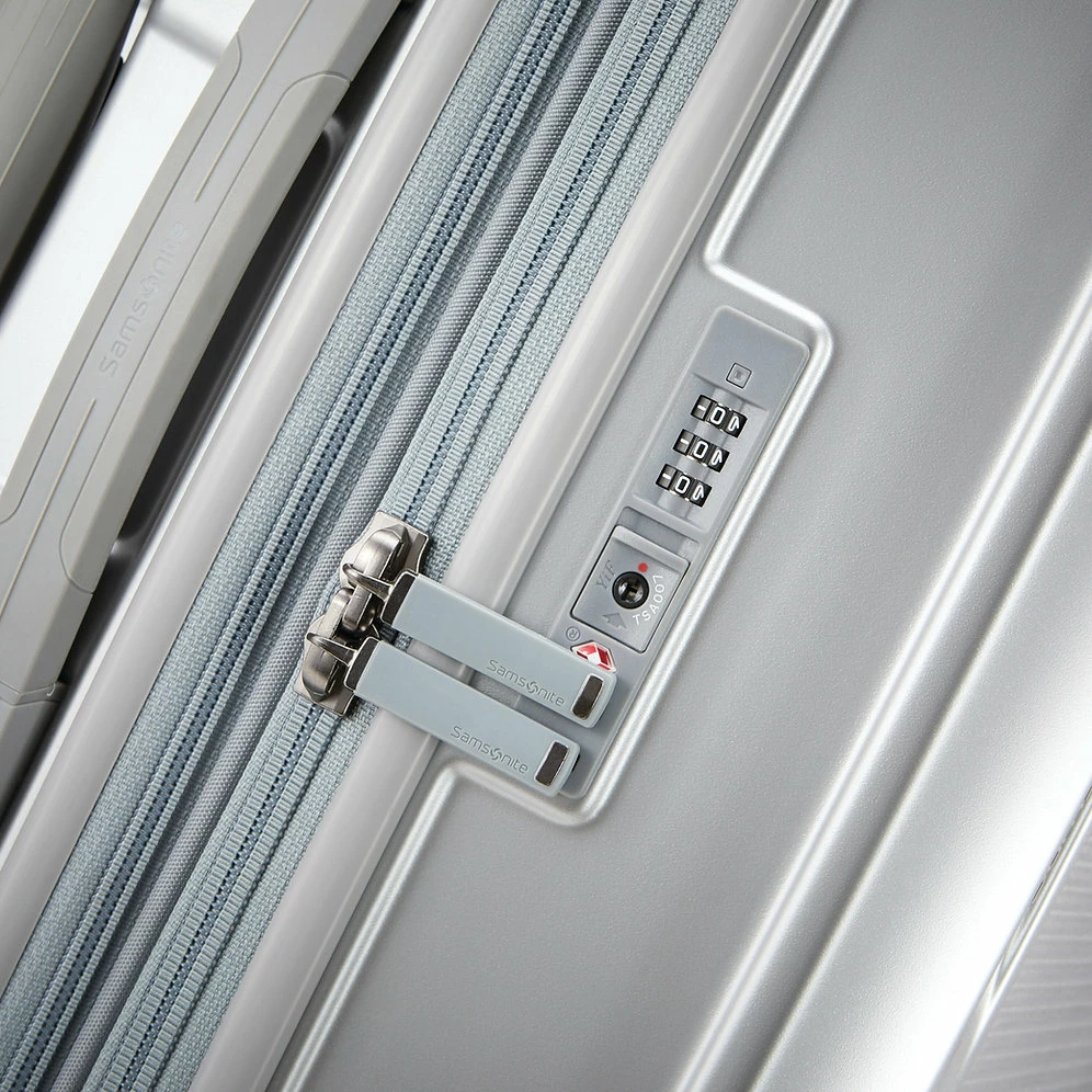 Samsonite Silhouette 17 Hard Side Spinner - Large 7 Samsonite Silhouette 17 Hard Side Spinner - Large - Image 5